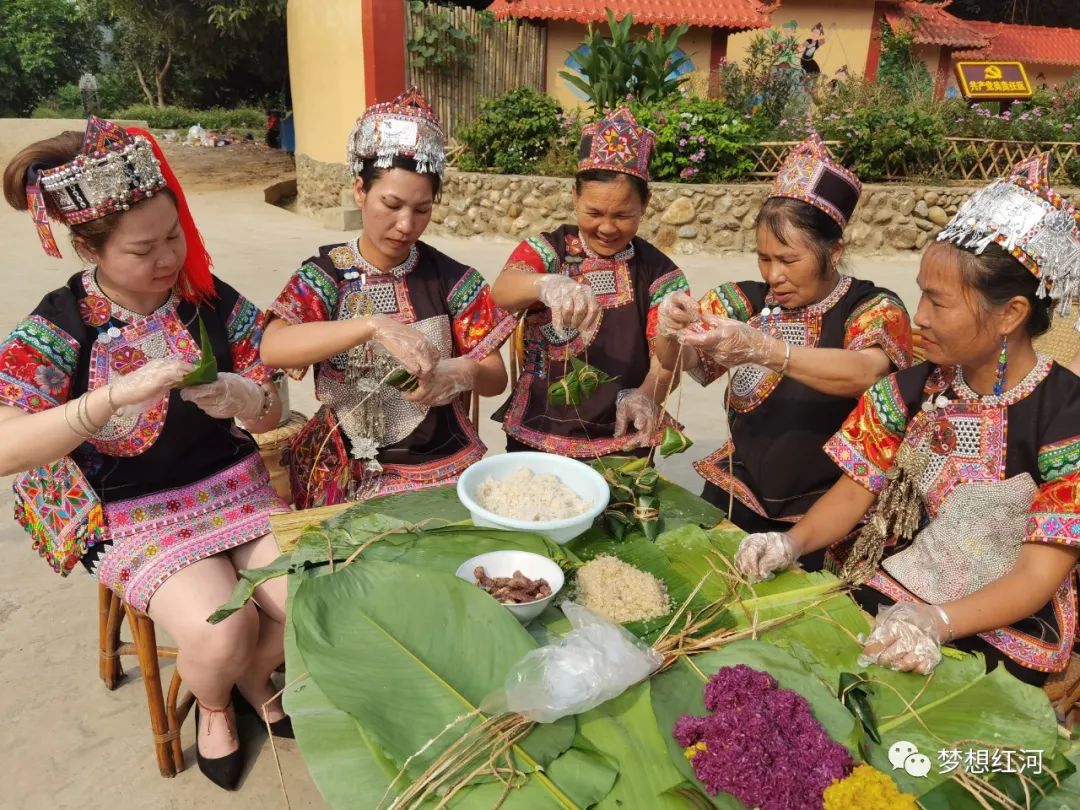 傣族的节日_傣族的建筑,饮食,服饰,民居和当地重要的节日_傣族的重要节日