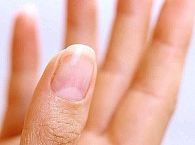 指甲上的“月牙”代表着什么？