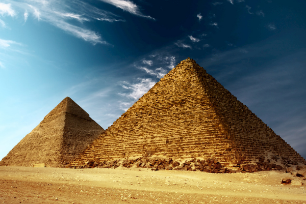 进入埃及金字塔的人，为什么会无缘无故的死去？