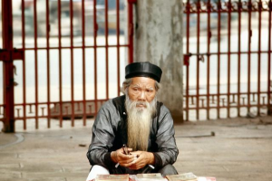 梦到<strong>算命</strong>先生给自己<strong>算命</strong>结果不好 梦到<strong>算命</strong>先生给自己<strong>算命</strong>说命不好