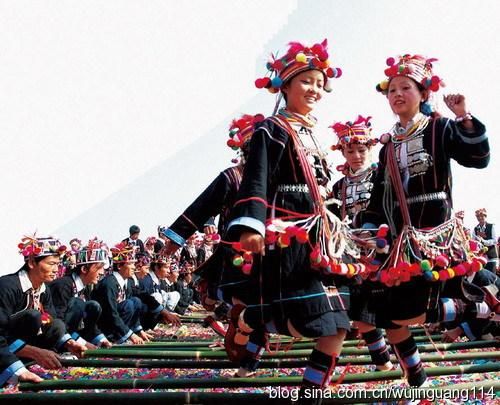 哈尼族的节曰_哈尼族传统节日风俗_哈尼族的传统节日